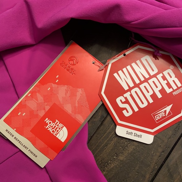 The North Face Women’s Wind Stopper Soft Shell Jacket - Picture 11 of 13